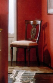 Klasikinio stiliaus interjeras Glamour art 832 Kėdė